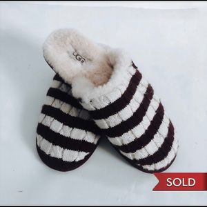 SOLD______UGG Sweater knit scuffette slippers